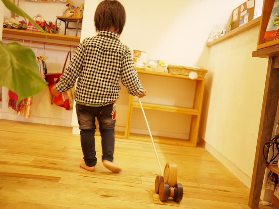 引き車　おもちゃ　1歳　引っ張る